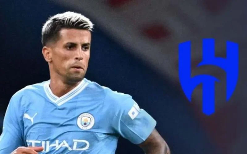 Al Hilal chỉ chờ đèn xanh từ Joao Cancelo