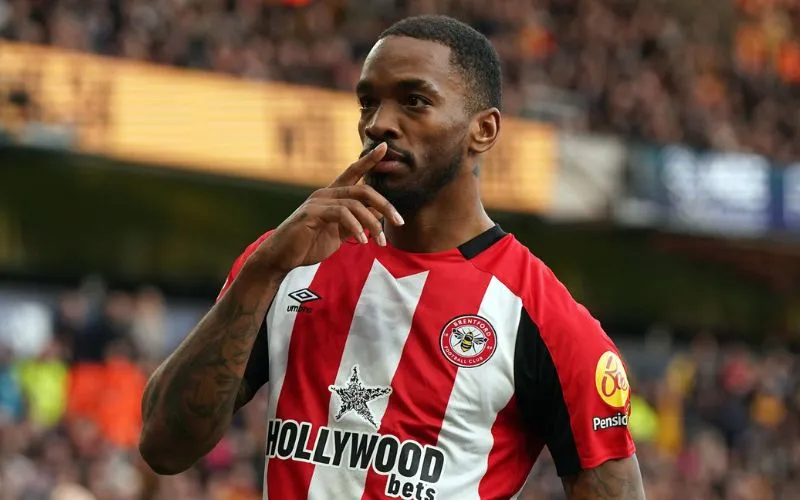 Brentford chốt giá bán Ivan Toney