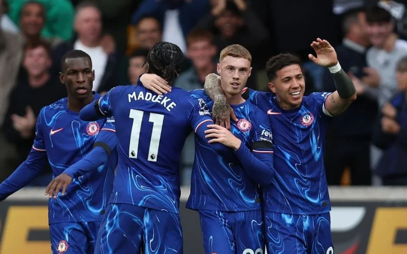 Chelsea có chiến thắng hủy diệt 6-2 trước Wolves trong một trận đấu đầy kịch tính.