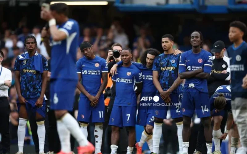 Chelsea đáng ra nên tháo bỏ Conference League trong mùa giải này