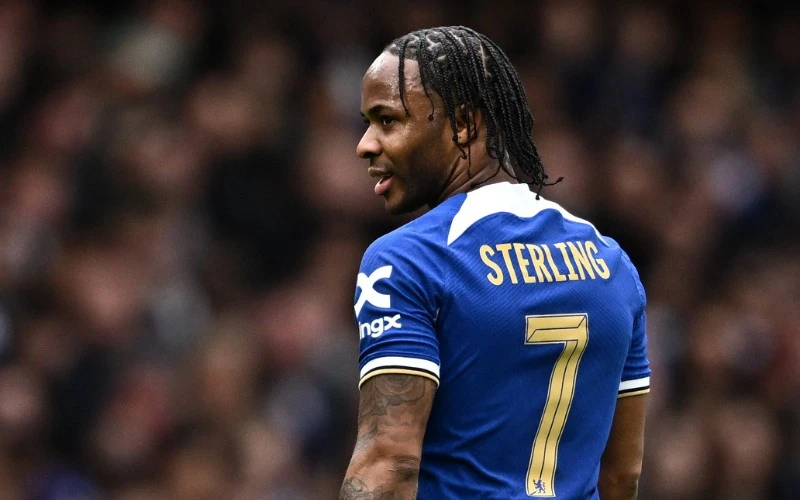 Cơ hội để Sterling ở lại là Stamford Bridge là vô cùng thấp