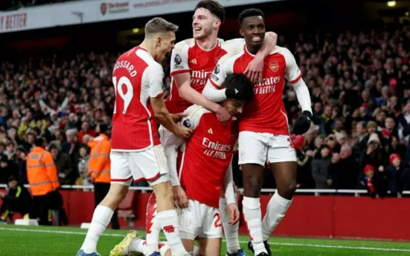 Crystal Palace nhanh tay 'giải cứu' Nketiah