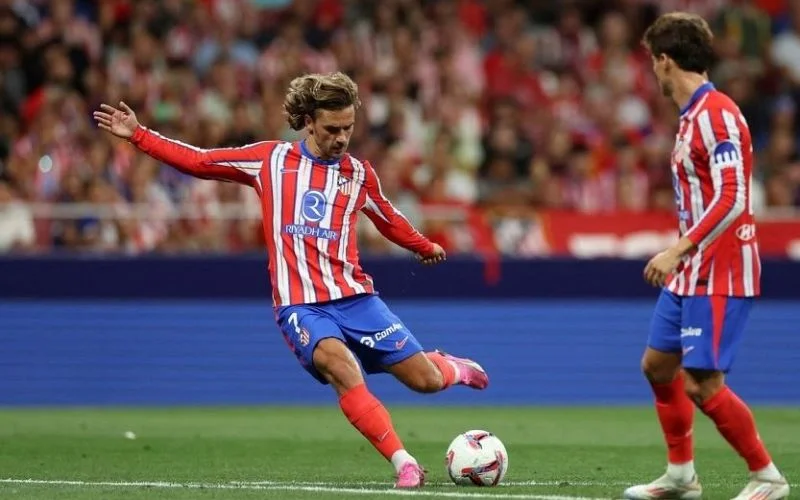 Cú sút phạt mở tỷ số của Griezmann khiến trận đấu thay đổi