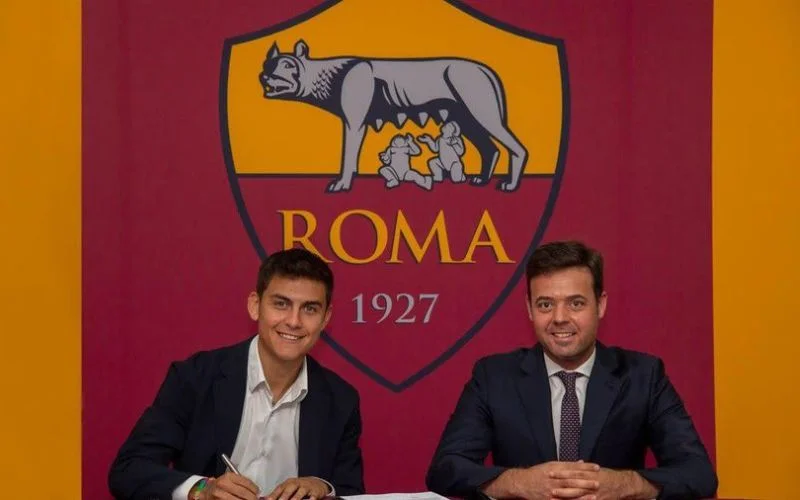 Dybala sẽ tiếp tục gắn bó với Roma ở mùa giải năm nay, sau khi từ chối lời đề nghị khủng từ Saudi Arabia.