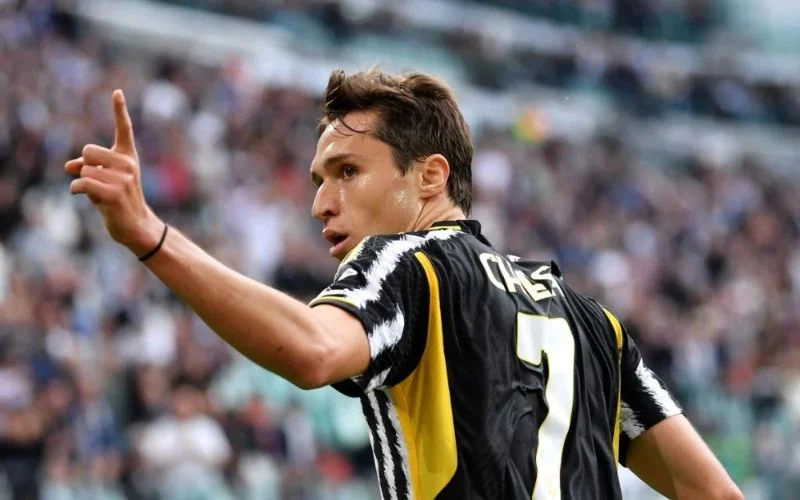 Federico Chiesa sẵn sàng giảm mức lương mong muốn để tìm kiếm bến đỗ mới