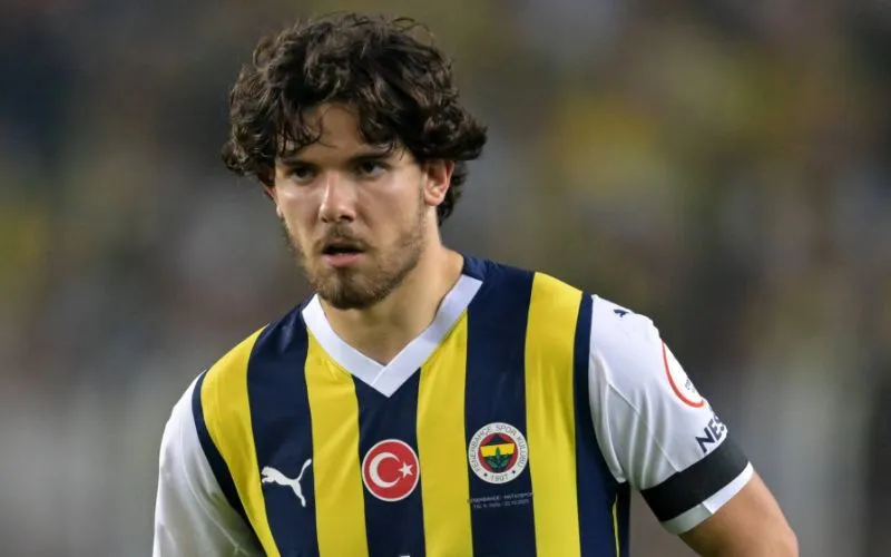 Kadioglu là thành viên chủ chốt của Fenerbahce