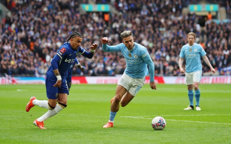 Manchester City có màn đụng độ Chelsea ngay trên sân Stamford Bridge