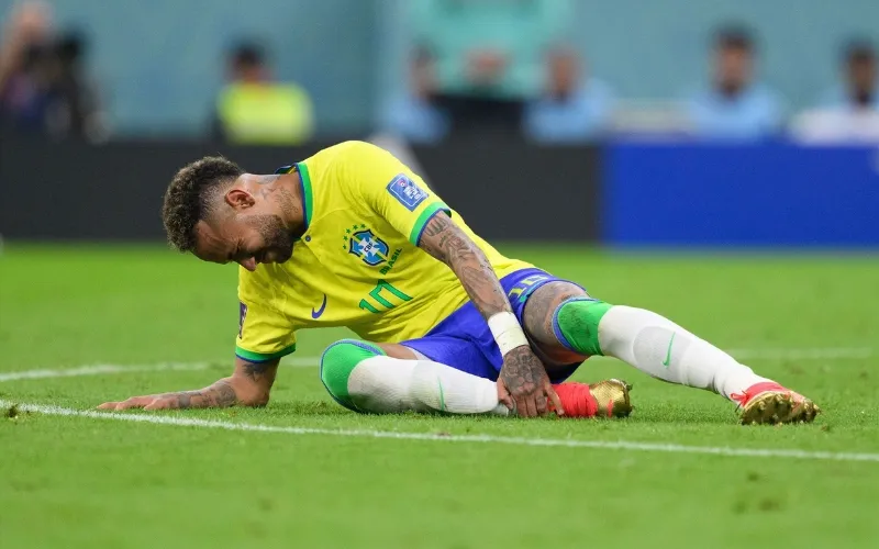 Neymar liên tục gặp chấn thương