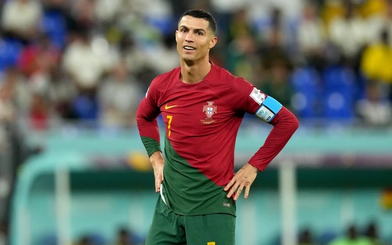 Ronaldo bị cho làm mất cân bằng của tuyển Bồ Đào Nha