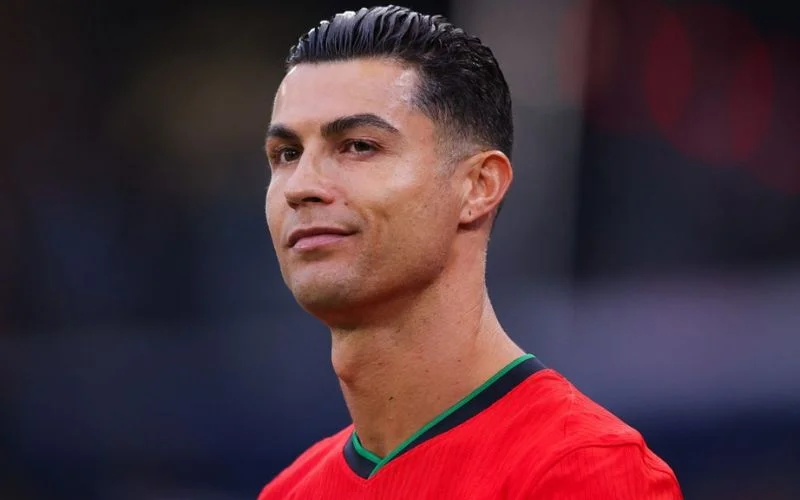 Ronaldo vẫn bám trụ ở tuyển Bồ Đào Nha.