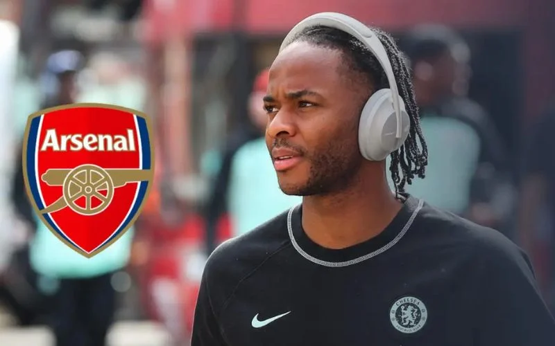 Sterling gia nhập Arsenal.