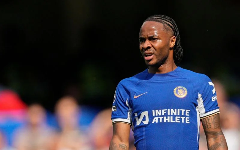 Sterling không được thi đấu ở hai trận đã qua của Chelsea.