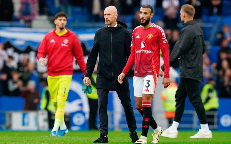 Ten Hag là phiên bản ngược của Ferguson