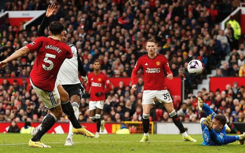 Vấn đề với Man Utd là mỗi khi họ có bóng, họ lại cố gắng tấn công