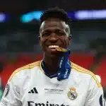 Vinicius ghen tỵ với thành công của Barcelona