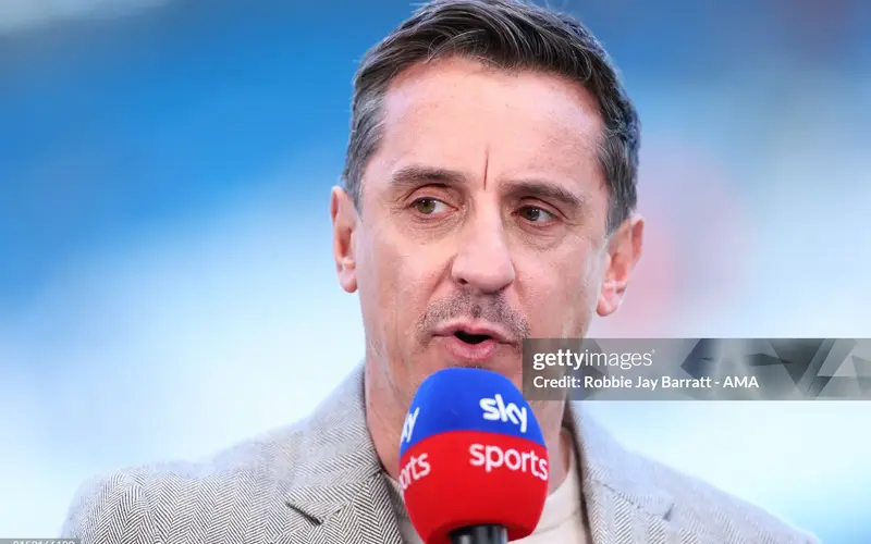 Gary-Neville-rat-buon-ve-cac-hau-boi