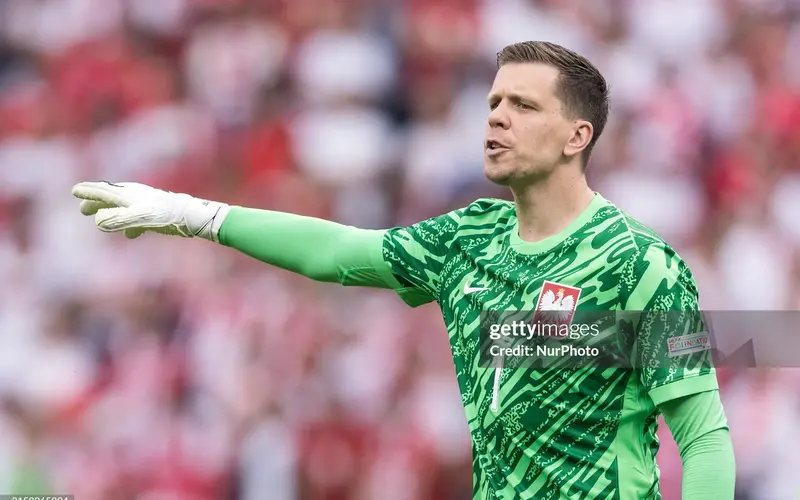 Szczesny-ra-yeu-sach-kho-cho-Barcelona