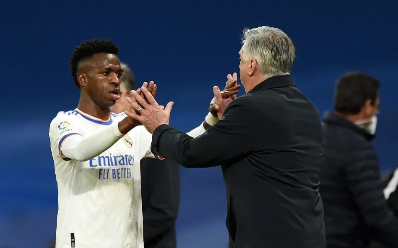 Ancelotti bảo vệ Vinicius