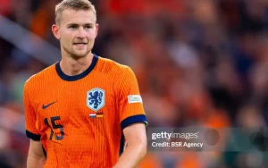 De Ligt mắc quá nhiều sai lầm