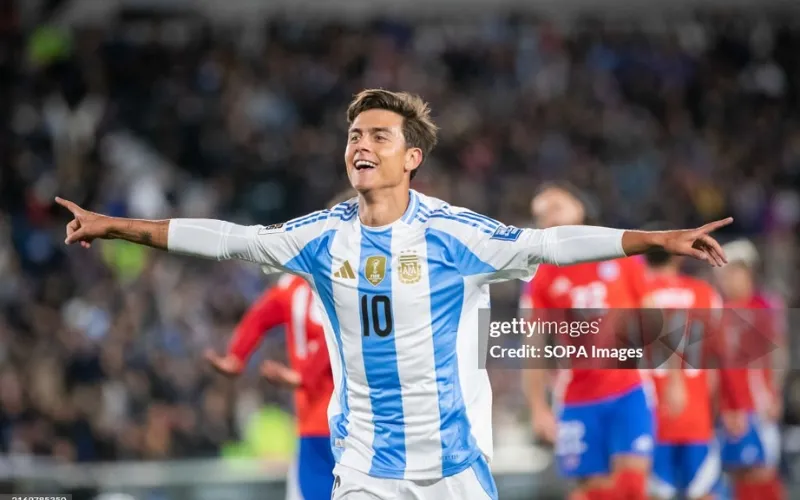 Dybala ghi bàn khi mặc áo số 10