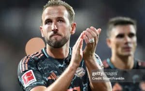 Harry Kane lập 3 kỷ lục nhưng gây tranh cãi