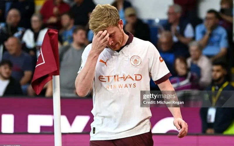 Kevin De Bruyne ra quyết định sốc ở Man City.