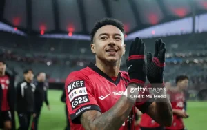 Lingard tá hỏa nhận ra lỗi lầm