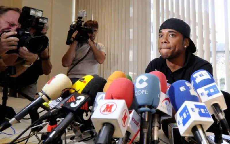 Robinho rất khó có thể quay lại chơi bóng chuyên nghiệp