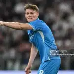 scott-mctominay-voi-thach-thuc-an-kieng-tai-napoli-e1727190626910-150x150