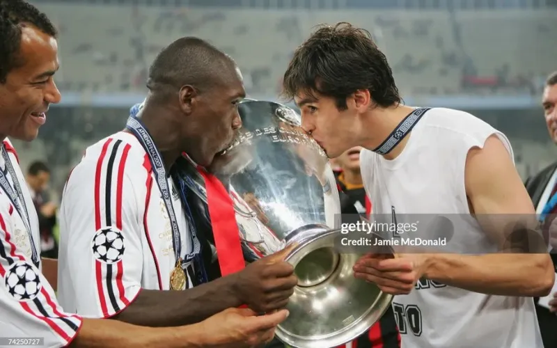 Seedorf đoạt Champions League với AC Milan năm 2007