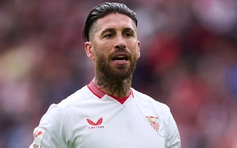 Sergio Ramos hết thời, phải dạt sang Brazil