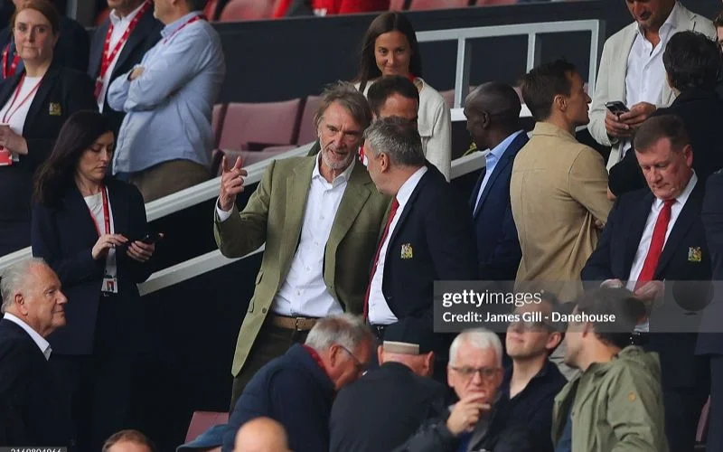 Sir Jim Ratcliffe chưa thể đưa Man Utd trở lại vị thế xưa.