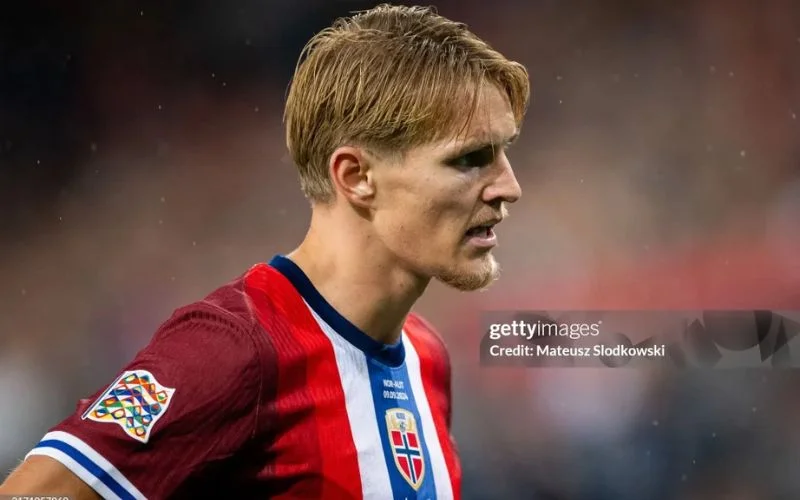 Tuyển Na Uy làm hại Odegaard?