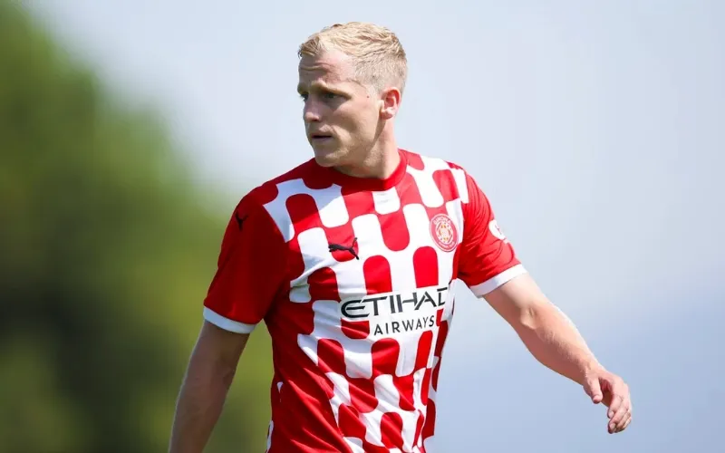 Van De Beek sẽ chuyển đến Girona thi đấu