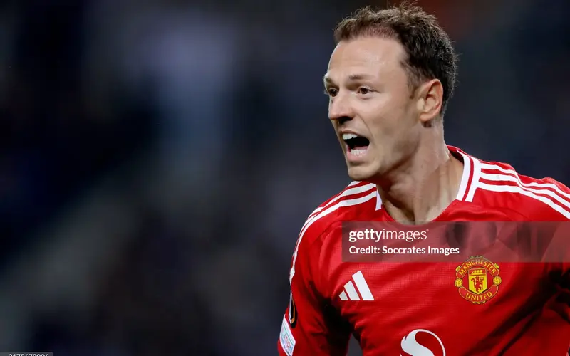 Jonny-Evans-luon-khat-khao-khi-vao-san