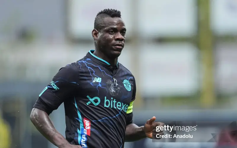 Balotelli trở lại Serie A với mức lương khiêm tốn