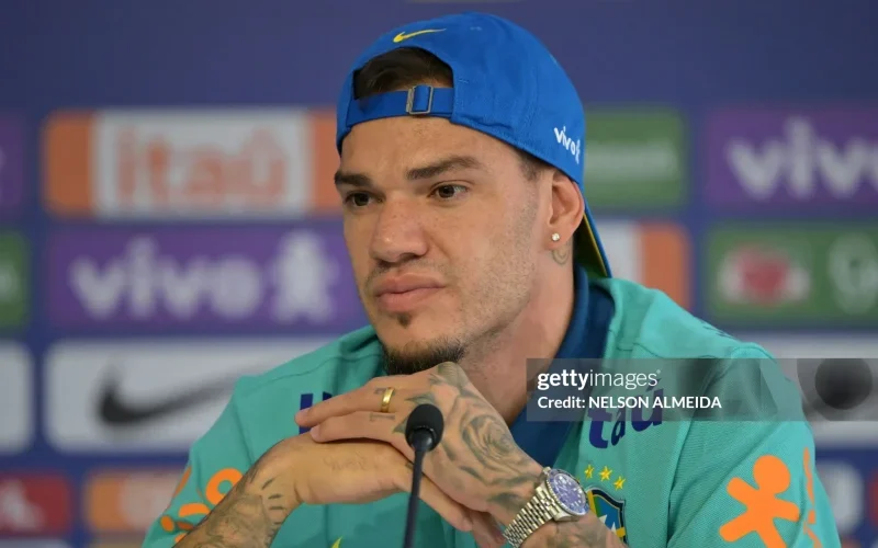 ederson-gay-tranh-cai-khi-ung-ho-vinicius-e1728812154939