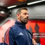 Van Nistelrooy bị tố 'đâm sau lưng' Ten Hag