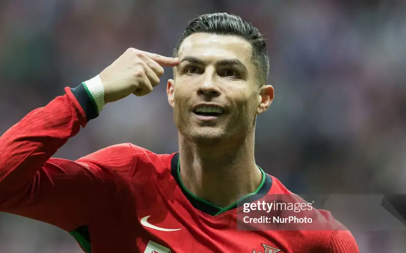 Hành trình bất tận của Ronaldo