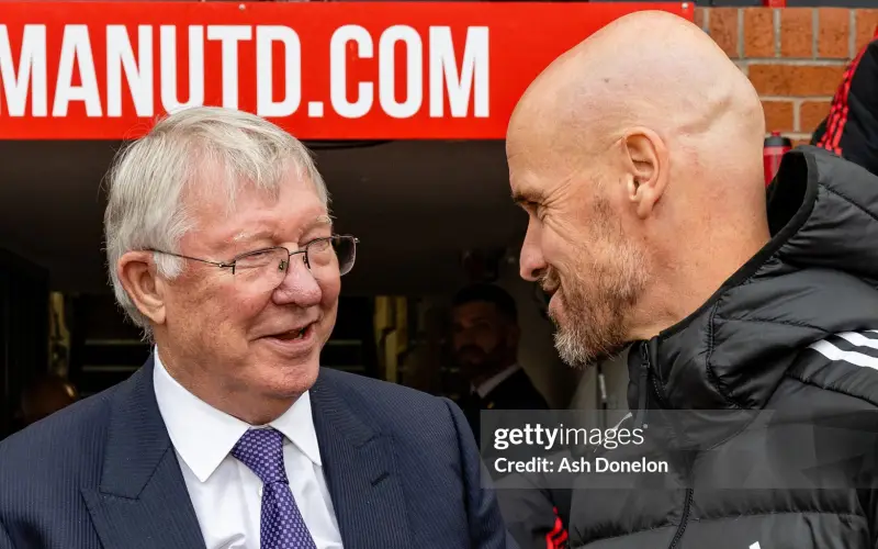 Ten Hag nói gì khi Sir Alex bị MU cắt hợp đồng?