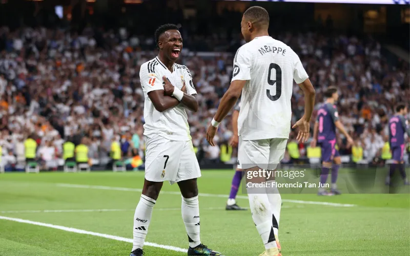 Vinicius và Mbappe phải cố gắng kết hợp tốt tại Real Madrid.