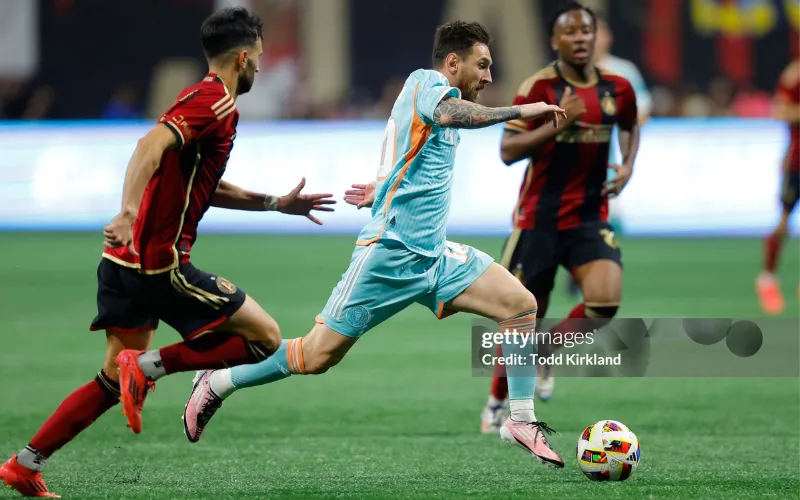 Messi tịt ngòi trước Atlanta United.