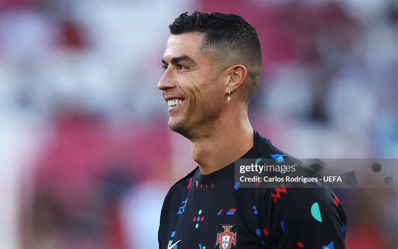 Ronaldo nghiêm túc với dự án xây kênh cá nhân.