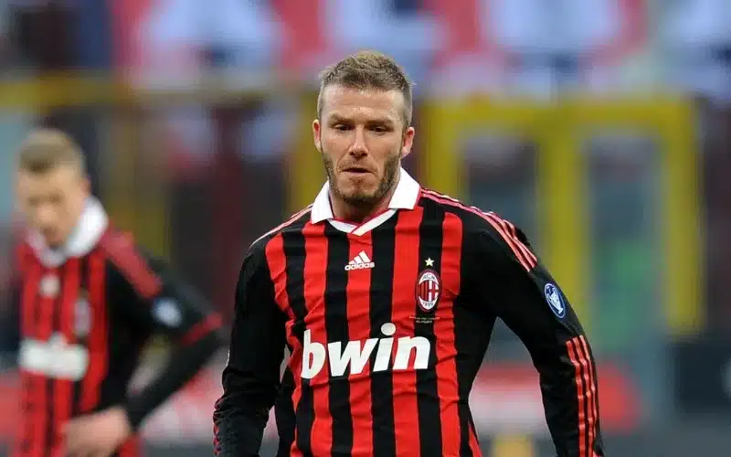 Beckham thể hiện kỹ năng chơi bóng đỉnh cao tại AC Milan