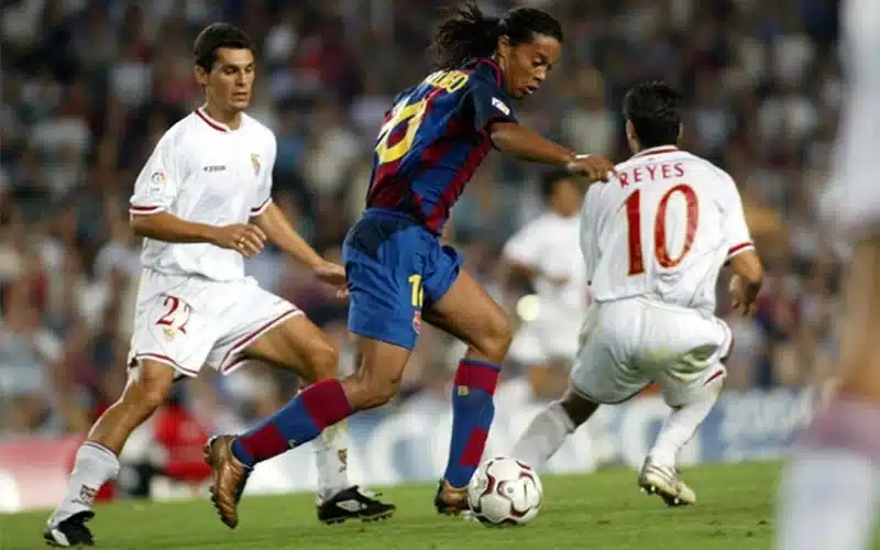 Bàn thắng vào lưới Sevilla là một trong những bàn thắng đẹp của Ronaldinho