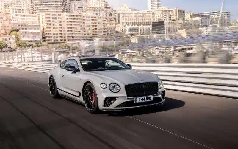 Bentley Continental GT được biết đến là biểu tượng của sự sang trọng, đẳng cấp