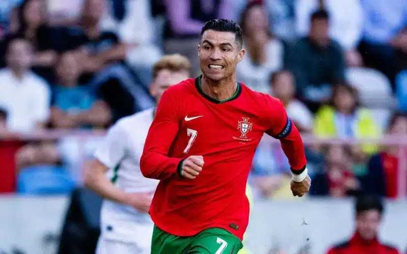 Chú ong nhỏ - Cái tên thể hiện sự nhanh nhẹn của Ronaldo trên sân cỏ