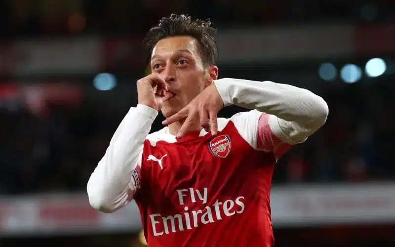 Mesut Özil đã để lại dấu ấn khó phai mờ trong lòng người hâm mộ bóng đá thể giới