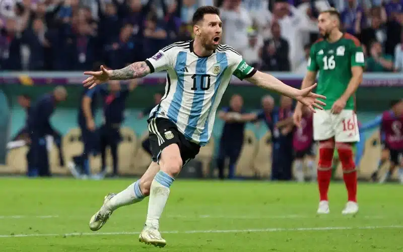 Dù có chiều cao khiêm tốn nhưng Messi vẫn là một thiên tài chơi bóng