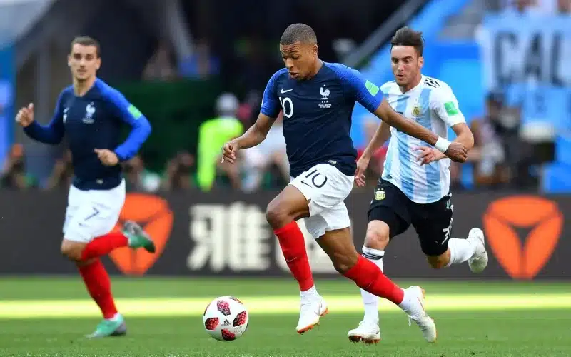 Mbappé tỏa sáng giúp Pháp đánh bại Argentina